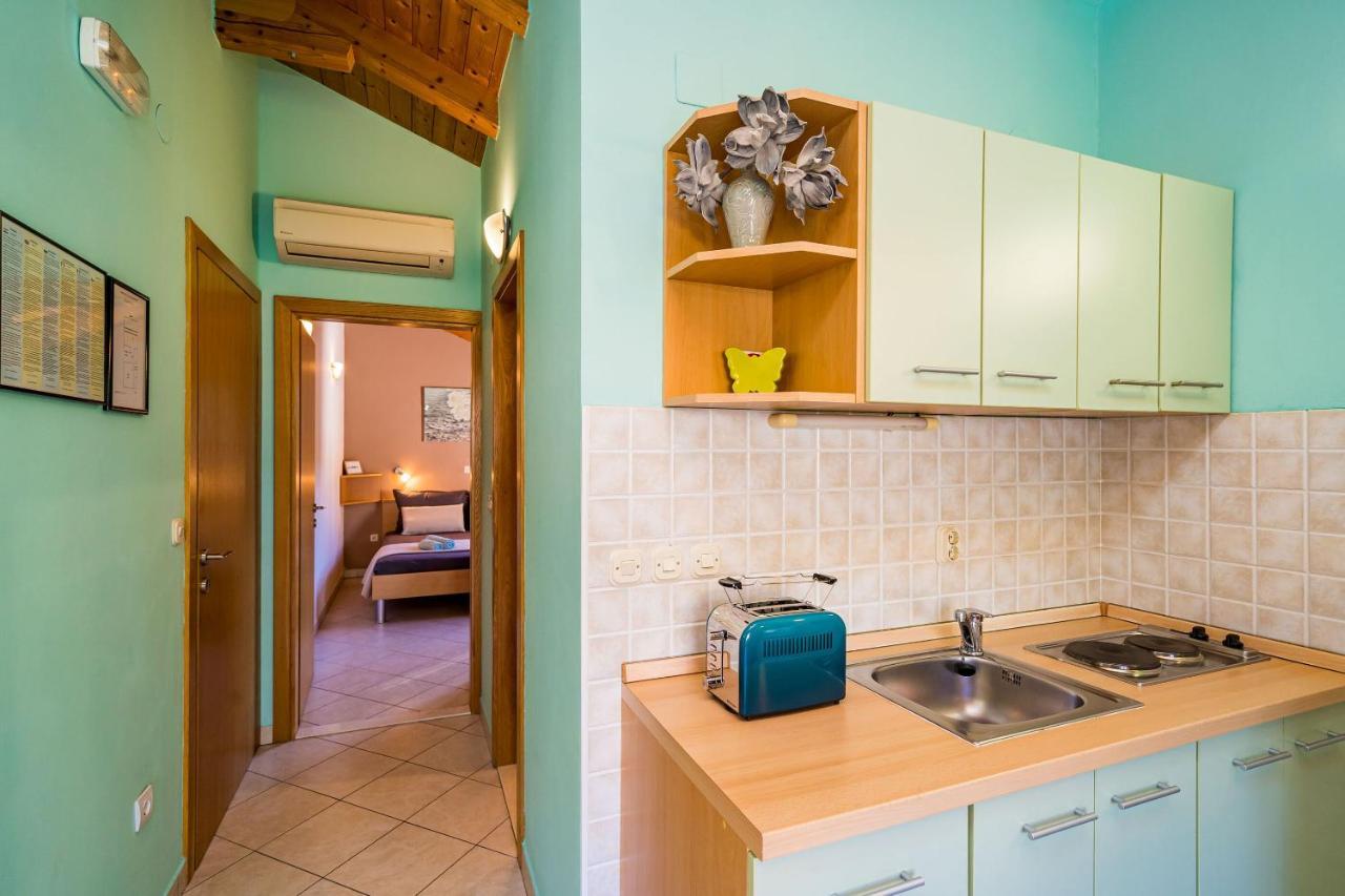 Apartments Kruno Затон Екстериор снимка