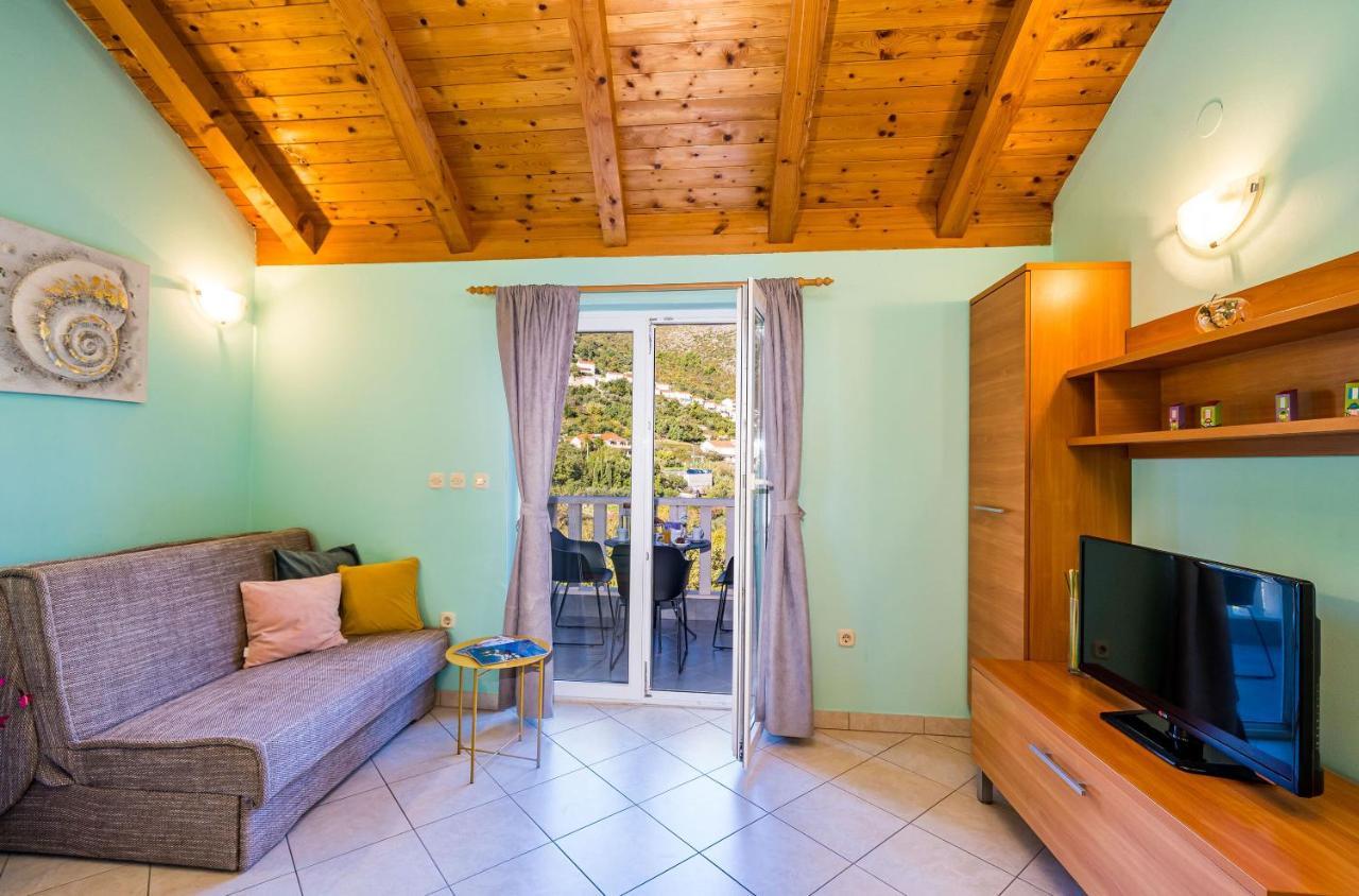 Apartments Kruno Затон Екстериор снимка