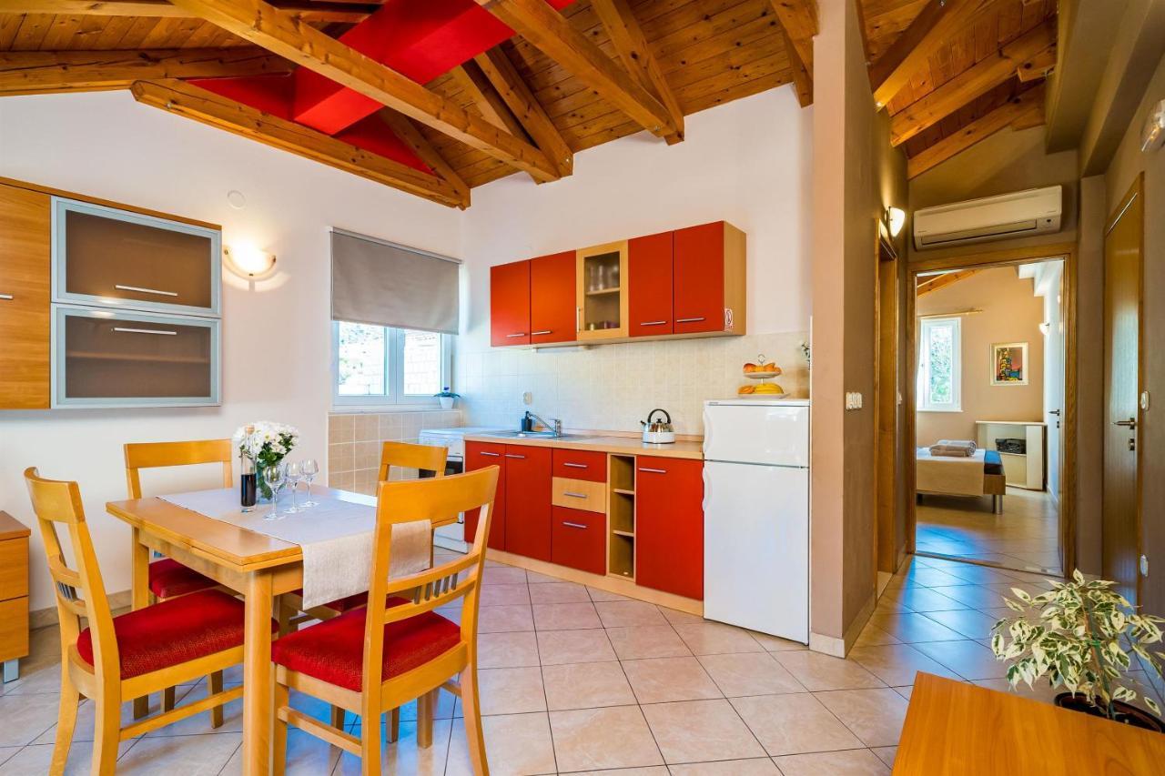 Apartments Kruno Затон Екстериор снимка