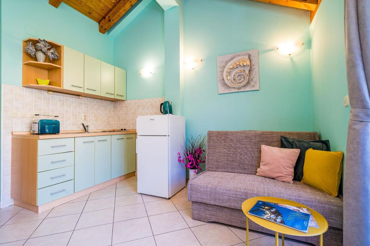 Apartments Kruno Затон Екстериор снимка